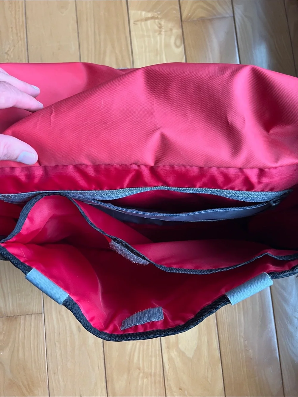 Timbuk2 Black Messenger Bag with Maroon Accents